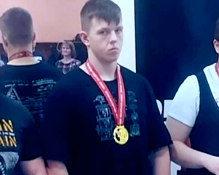 Борнеман Игорь (11А класс) победил в Чемпионате Искитима и Искитимского района “Стальной жим” по жиму лёжа