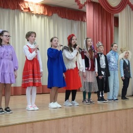 Участники школьного театра «Маска» подготовили театрализованный концерт «Нечисть в школе на 8 марта» с участием творческих номеров от старшеклассников. Участники школьного театра «Маска» подготовили театрализованный концерт «Нечисть в школе на 8 марта» с участием творческих номеров от старшеклассников.